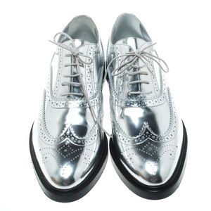 Burberry Gennie Zig Metallic Wing-Tip Oxford, Silver